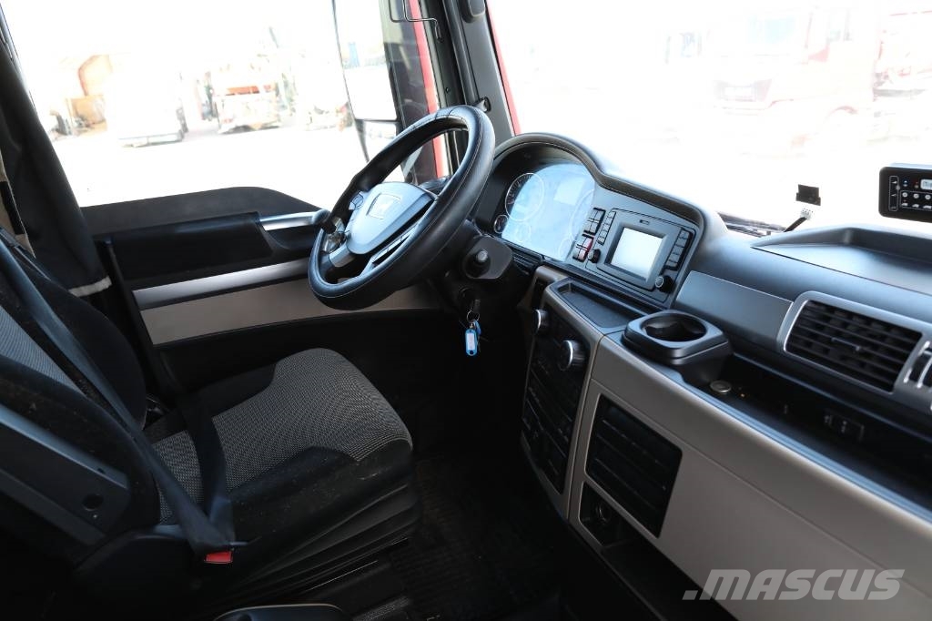 MAN TGX 18.500 4x2 LLS + Trailer Vega 3 axel lowbed وحدات الجر