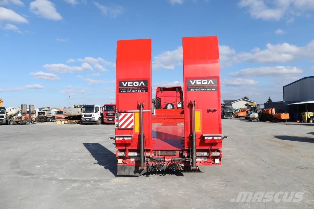 MAN TGX 18.500 4x2 LLS + Trailer Vega 3 axel lowbed وحدات الجر