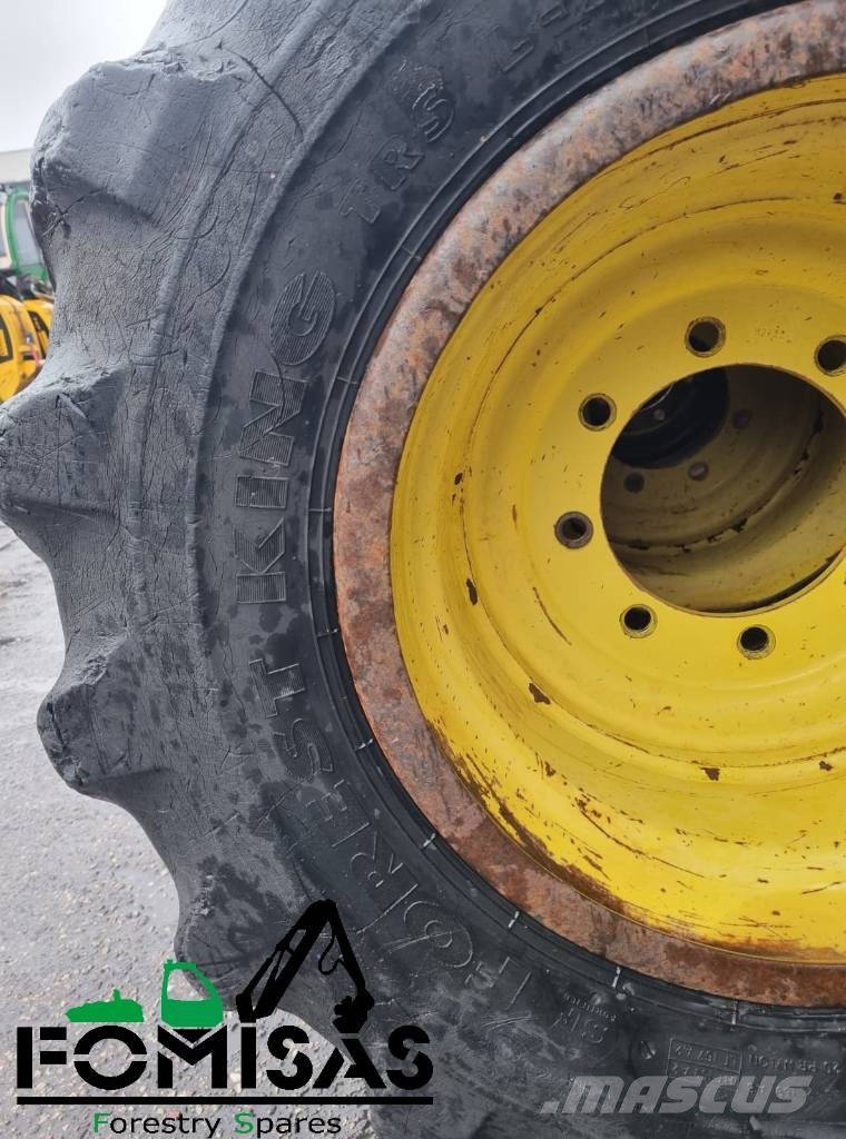 John Deere 810D Set of four Nokian TRS 600/50-22.5 wheels Ελαστικά και ζάντες