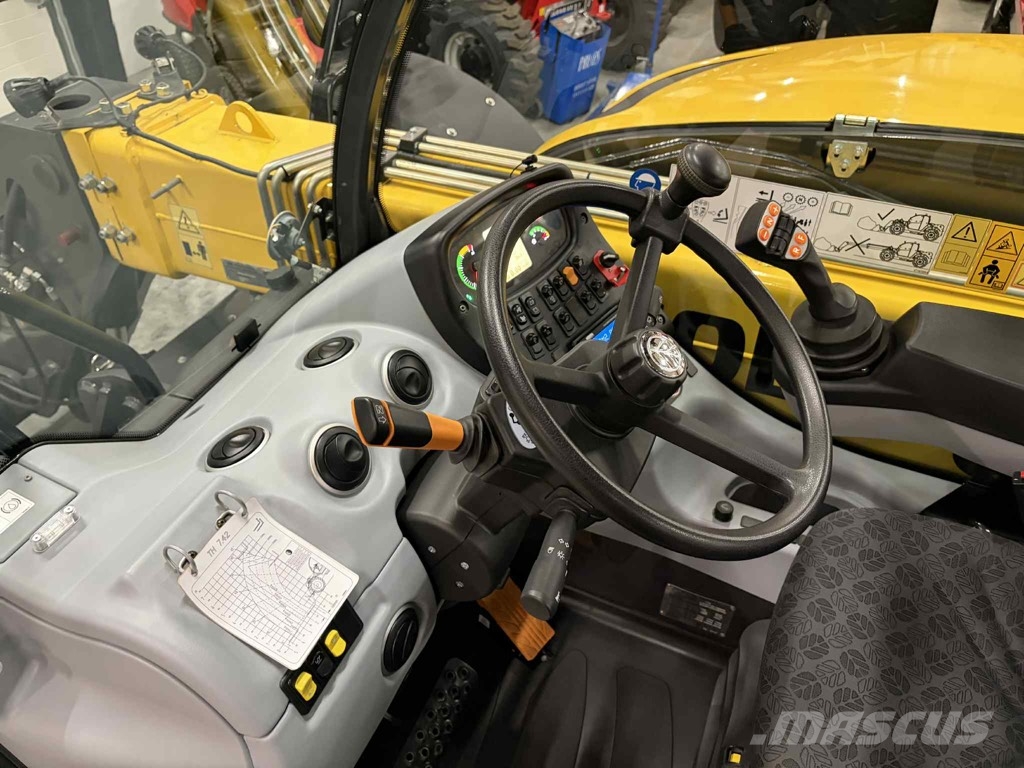 New Holland TH 7.42 Elite Telehandlers