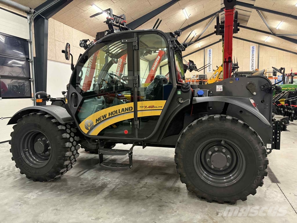 New Holland TH 7.42 Elite Telehandlers