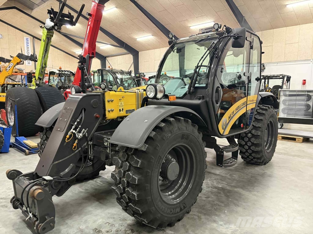 New Holland TH 7.42 Elite Telehandlers