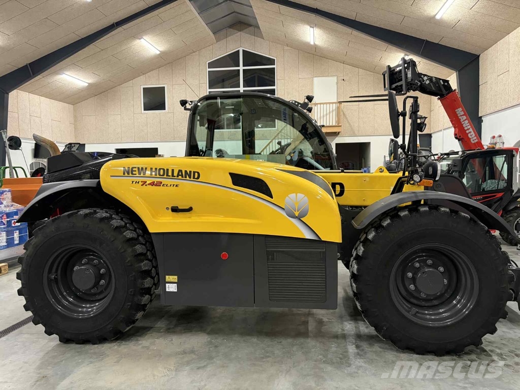 New Holland TH 7.42 Elite Telehandlers
