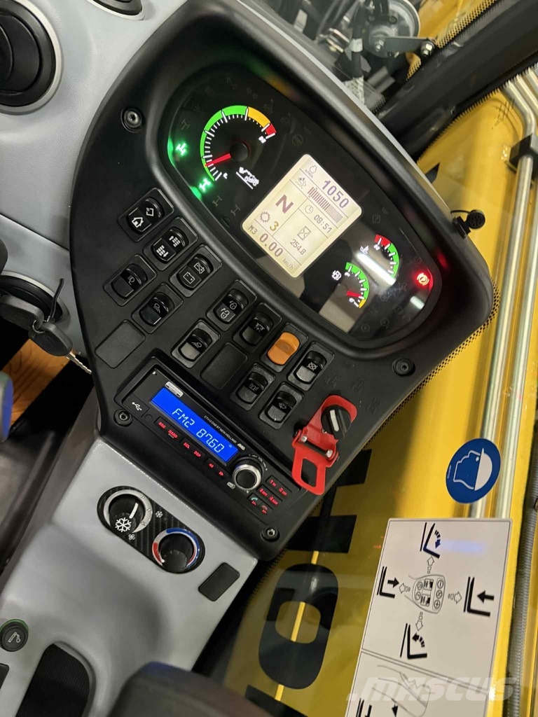 New Holland TH 7.42 Elite Telehandlers