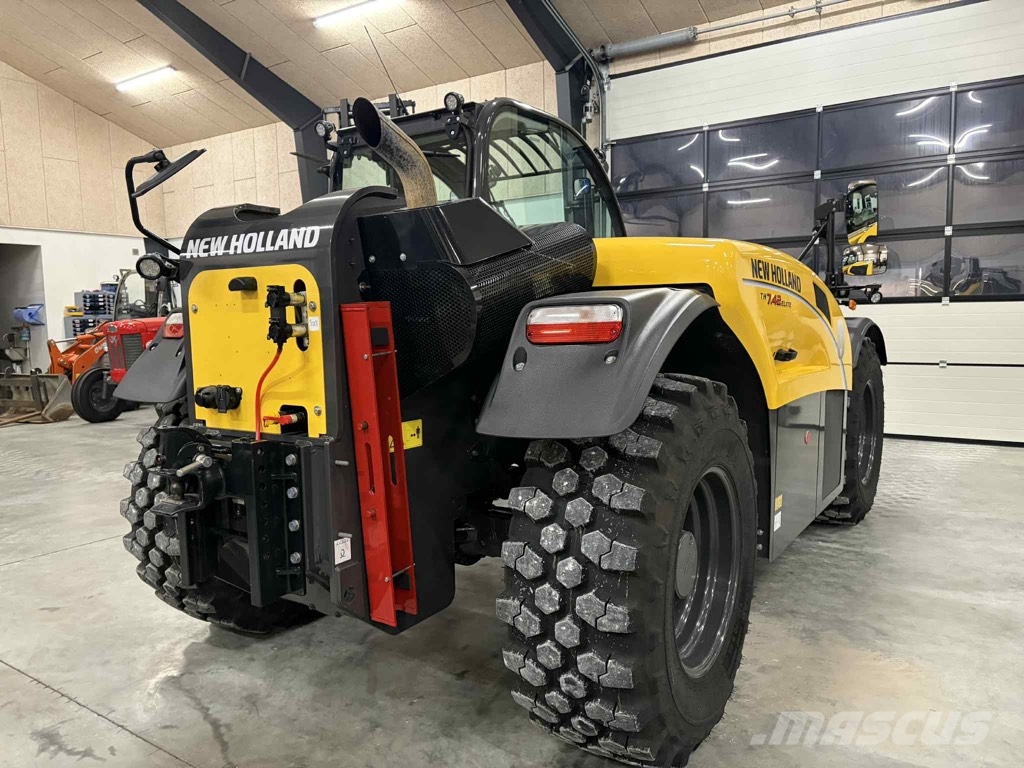 New Holland TH 7.42 Elite Telehandlers