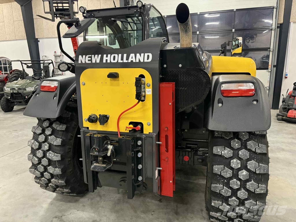 New Holland TH 7.42 Elite Telehandlers