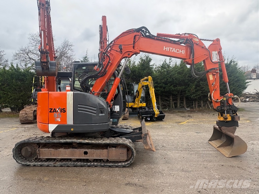 Hitachi ZX85US-3 ENGCON Midi bageri 7t – 12t