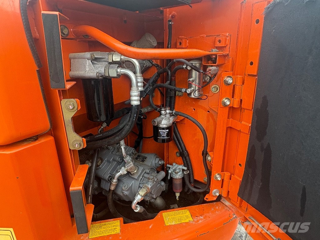 Hitachi ZX85US-3 ENGCON Midi bageri 7t – 12t