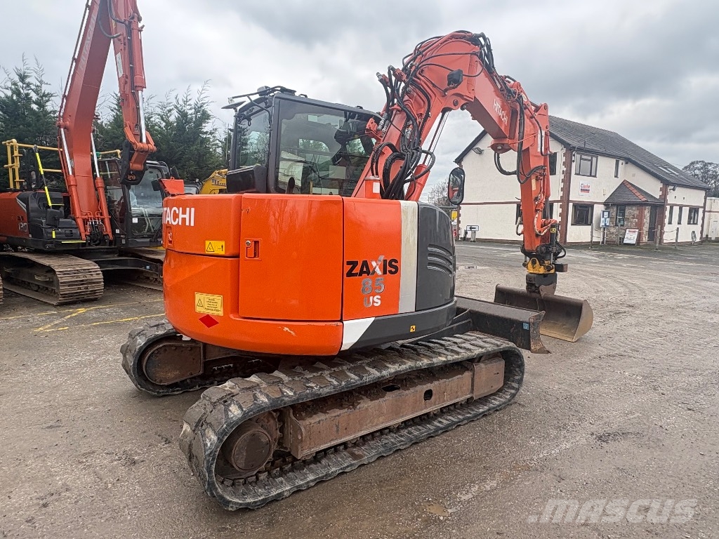 Hitachi ZX85US-3 ENGCON Midi bageri 7t – 12t