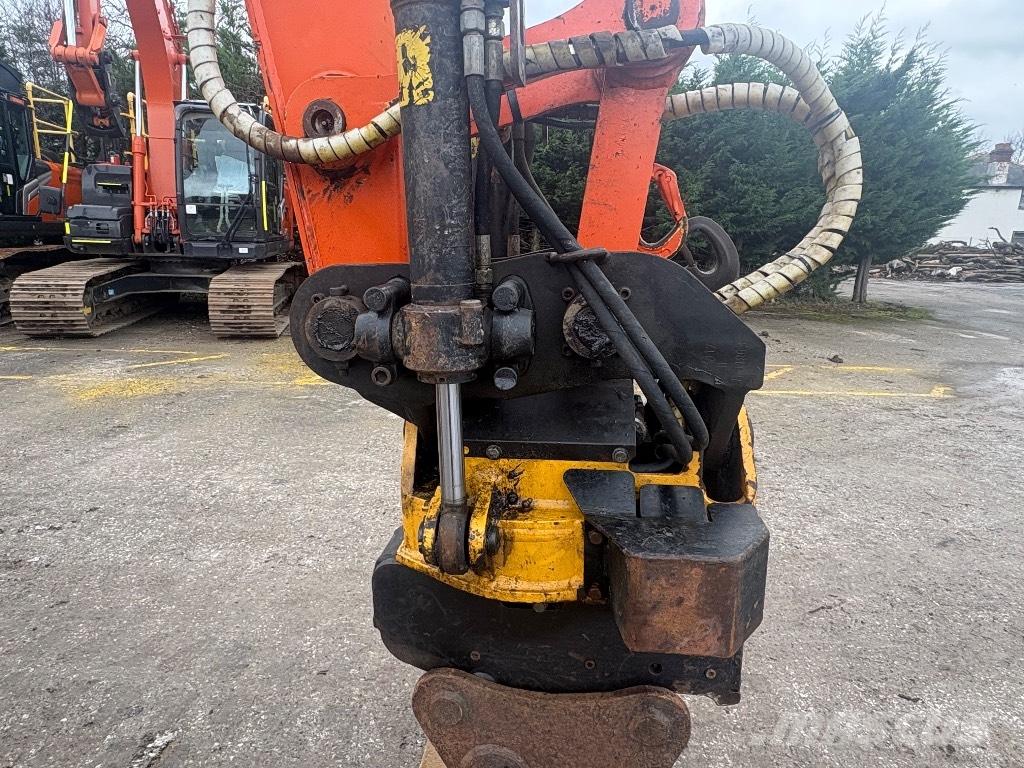 Hitachi ZX85US-3 ENGCON Midi bageri 7t – 12t