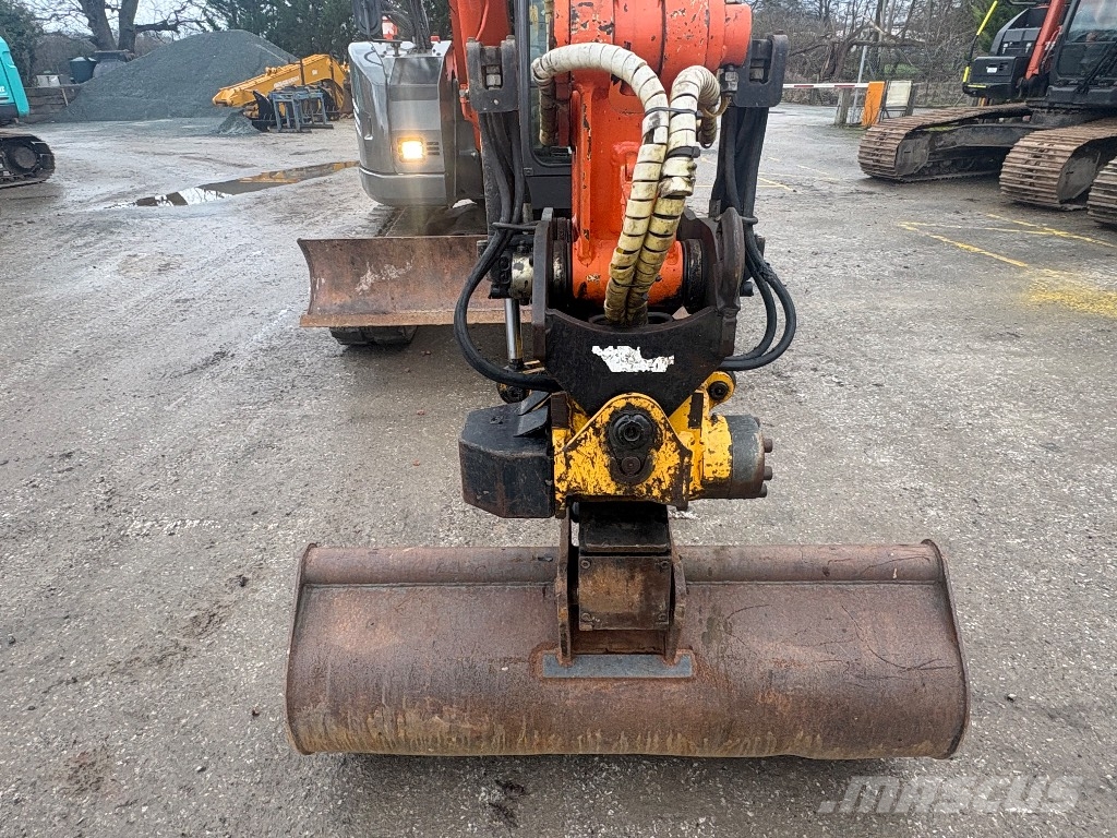 Hitachi ZX85US-3 ENGCON Midi bageri 7t – 12t