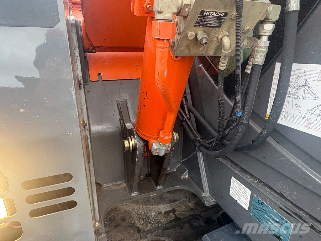 Hitachi ZX85US-3 ENGCON Midi bageri 7t – 12t