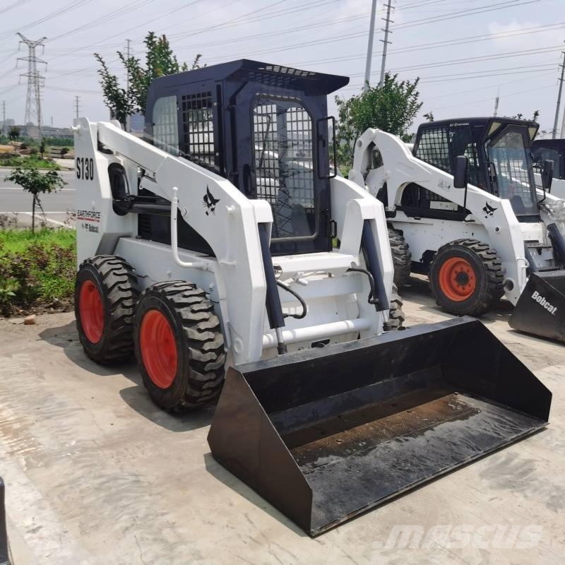 Bobcat S 130 小型装载机