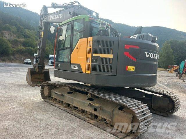 Volvo ECR 235 E Pásové rýpadlá