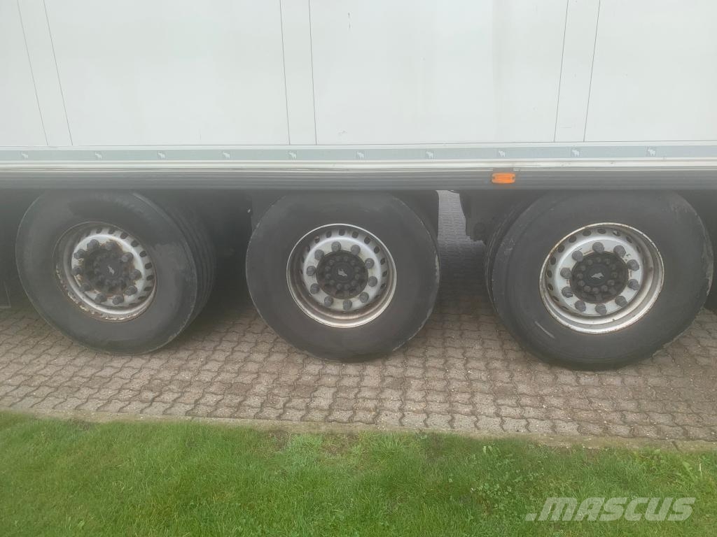 Schmitz Cargobull Trailer Reefer Flower Width & Dual Temp & Double S نصف مقطورات بدرجة حرارة قابلة للضبط