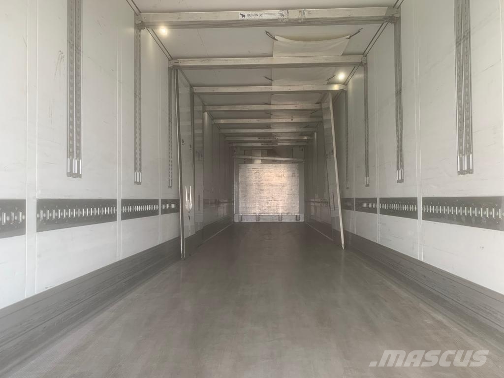 Schmitz Cargobull Trailer Reefer Flower Width & Dual Temp & Double S نصف مقطورات بدرجة حرارة قابلة للضبط