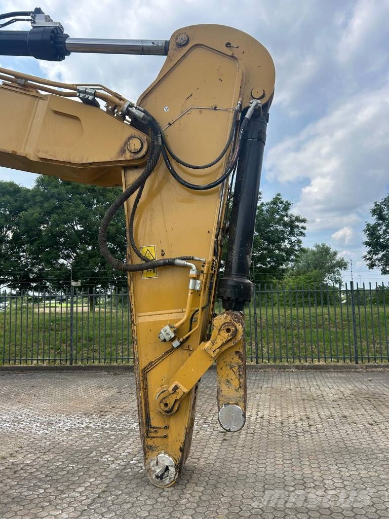 CAT 374 only 3820 SOLD Beltegraver