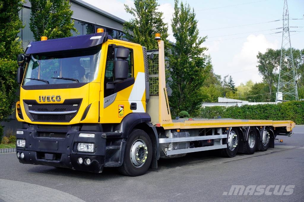 Iveco Stralis 420 8x2 / Fiault tow truck superstructure Kamioni sa ravan platformom / vitlom
