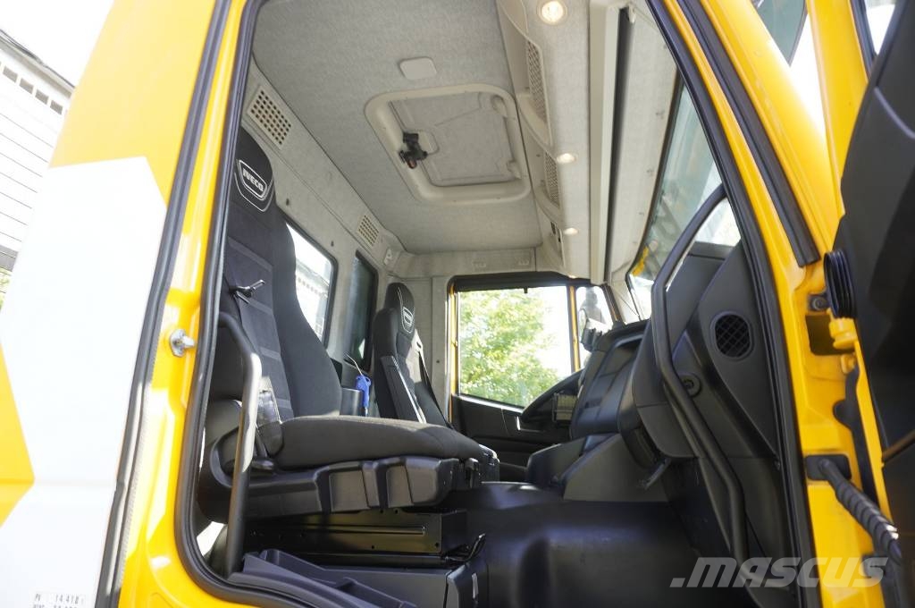 Iveco Stralis 420 8x2 / Fiault tow truck superstructure Kamioni sa ravan platformom / vitlom