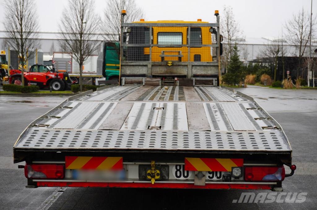 Iveco Stralis 420 8x2 / Fiault tow truck superstructure Camiones portamaquinaria