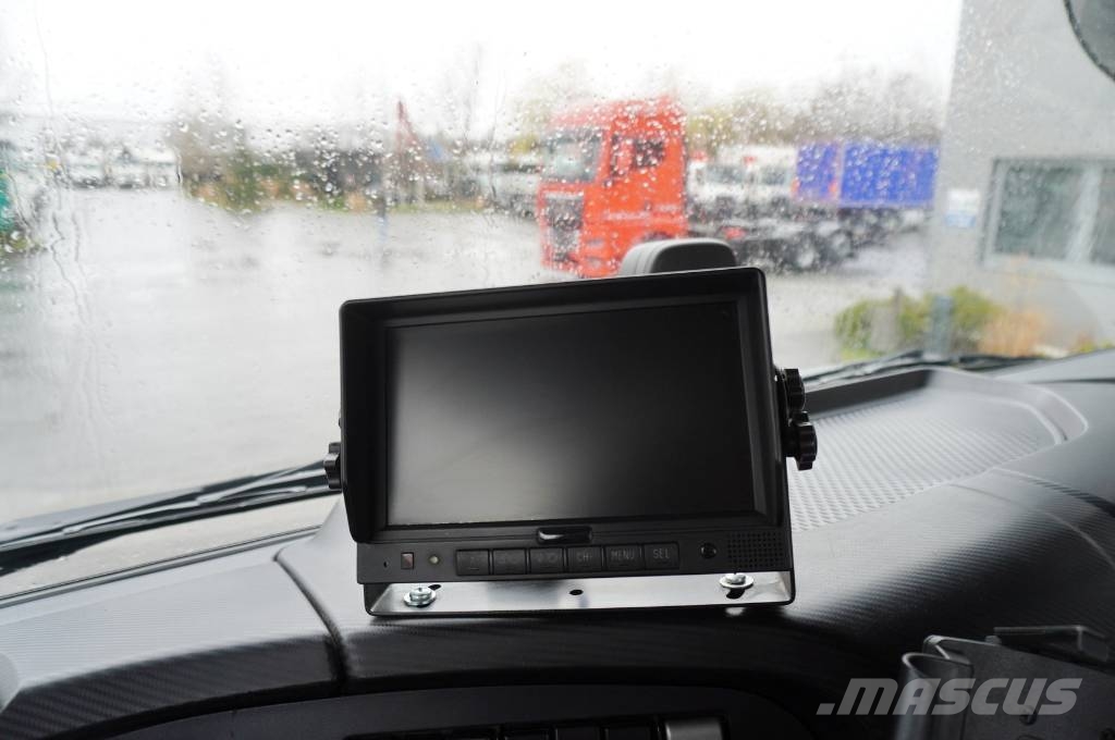 Iveco Stralis 420 8x2 / Fiault tow truck superstructure Camiones portamaquinaria