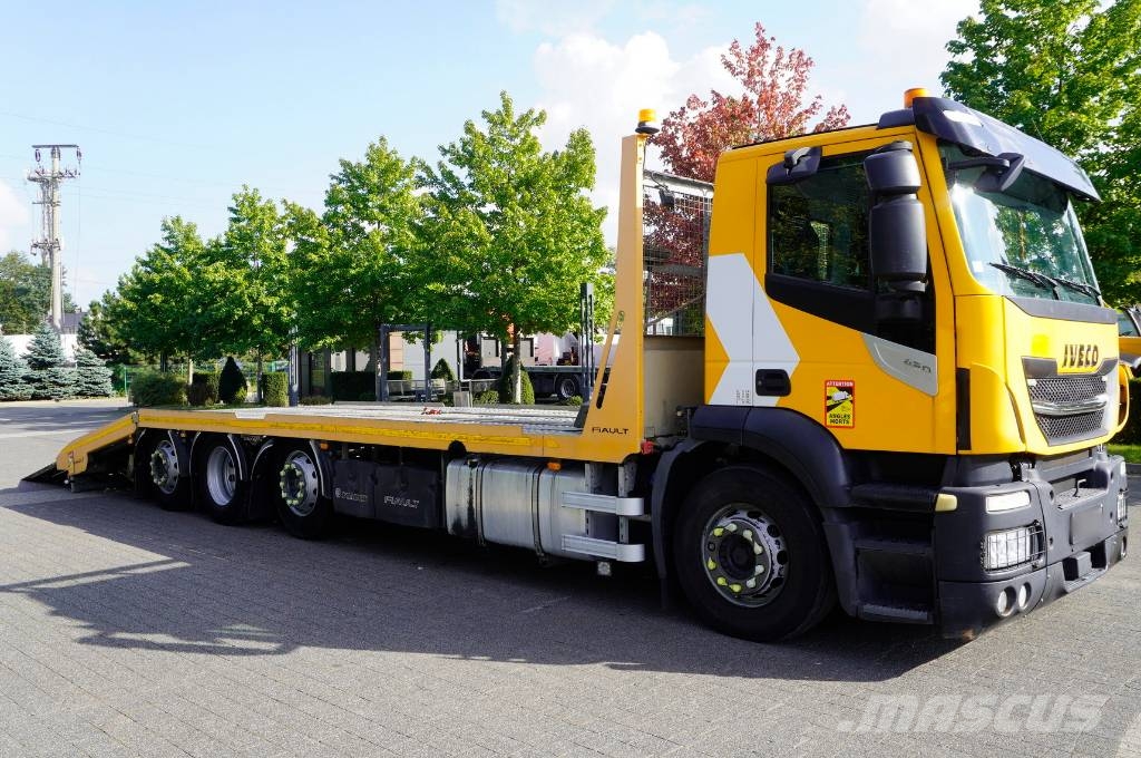Iveco Stralis 420 8x2 / Fiault tow truck superstructure Kamioni sa ravan platformom / vitlom
