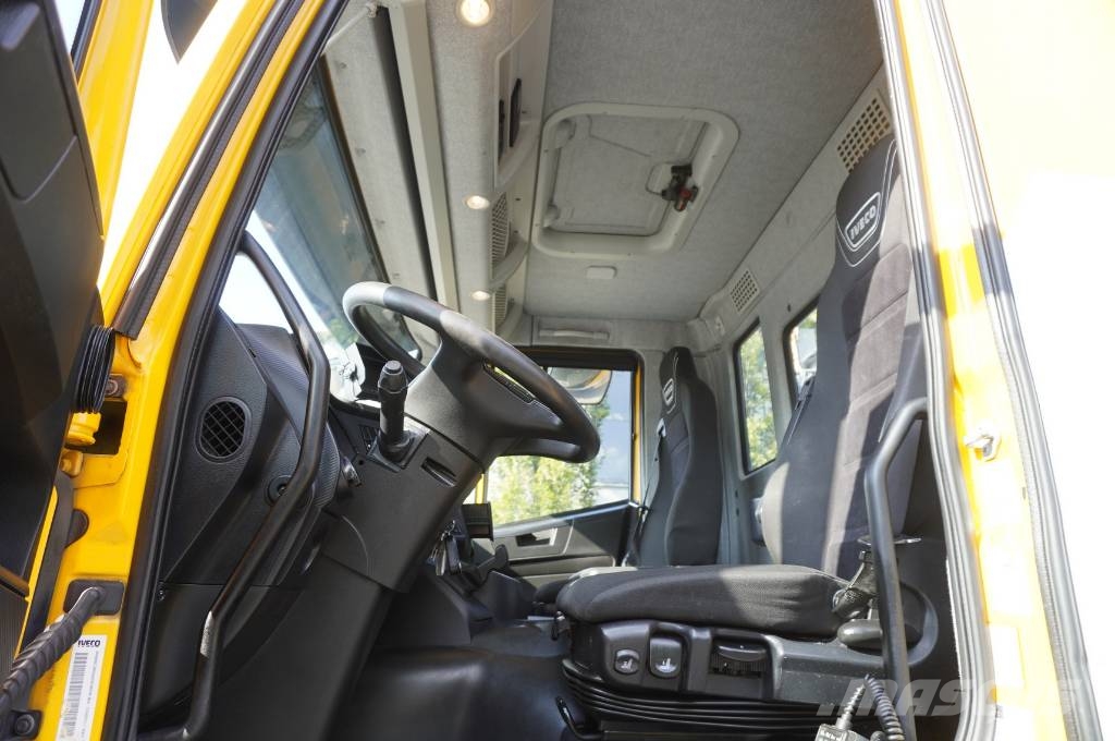 Iveco Stralis 420 8x2 / Fiault tow truck superstructure Kamioni sa ravan platformom / vitlom