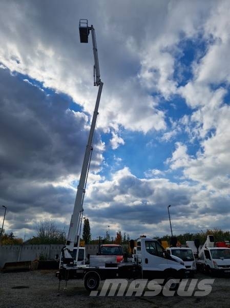 Iveco Daily CELA DT 22 - 22 m المنصات الهوائية المثبتة على شاحنة