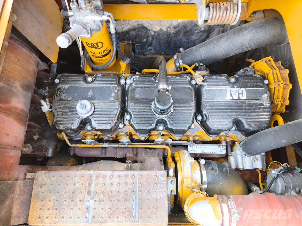 CAT 365 C حفارات زحافة