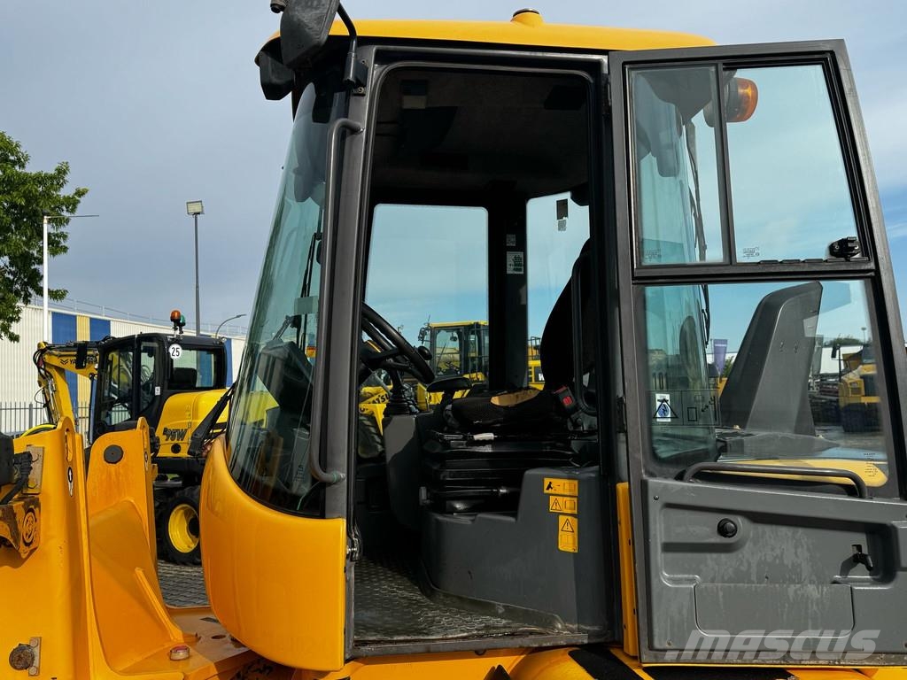 Volvo L30 G . لوادر بعجل