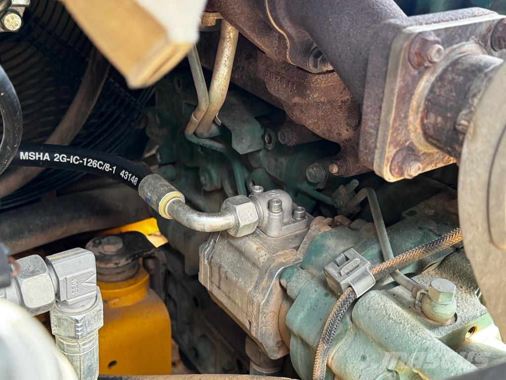 Volvo L30 G . لوادر بعجل