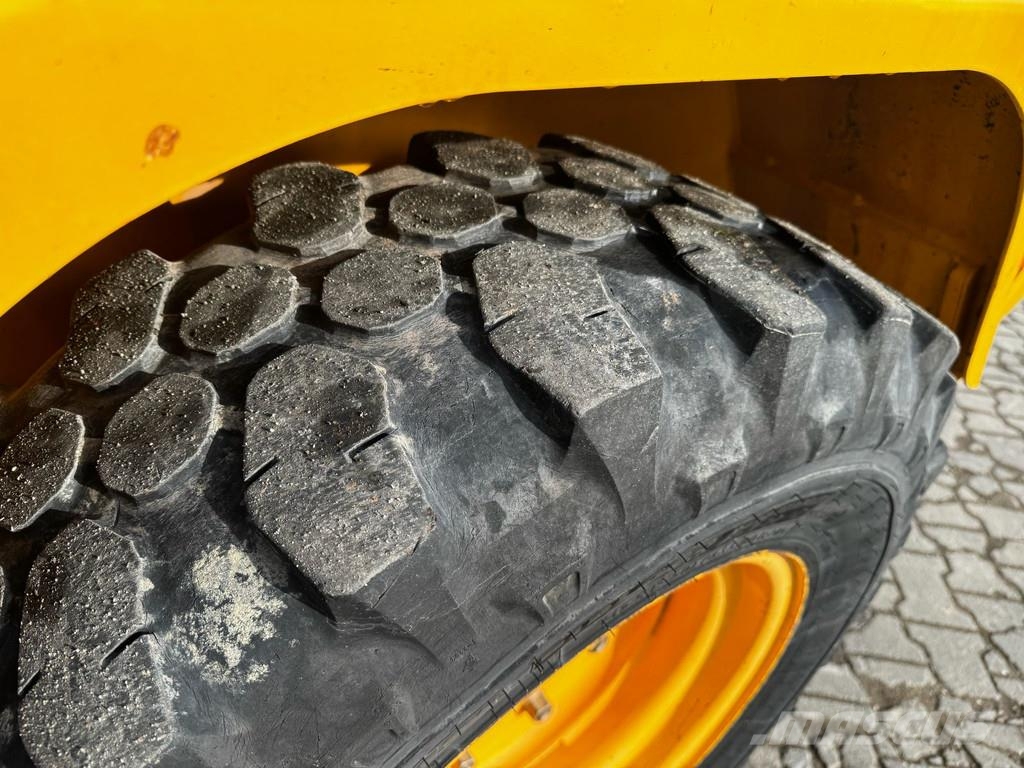 Volvo L30 G . لوادر بعجل