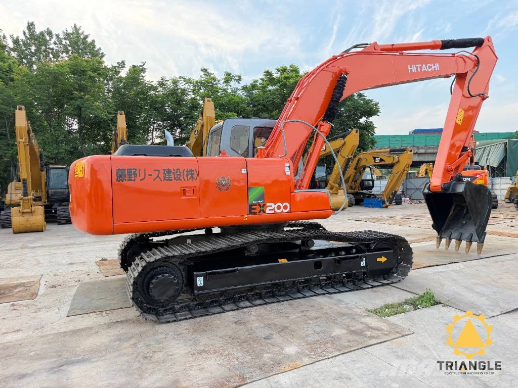 Hitachi EX 200 대형 굴삭기 29톤 이상