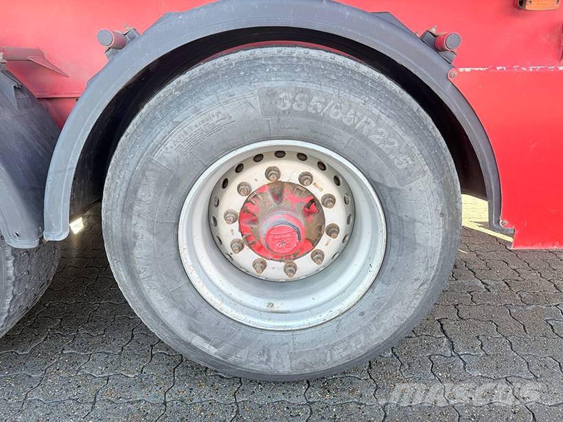 Kel-Berg Tipper / Kippauflieger 37 m3 Savivartės puspriekabės
