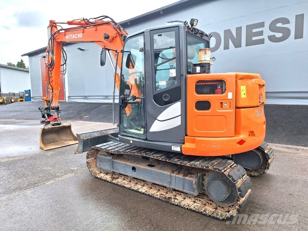 Hitachi ZX85USB-5 PYÖRITTÄJÄLLÄ 中型挖掘机