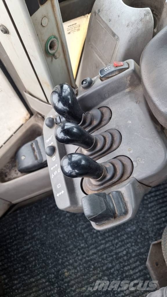 Volvo L 120 G لوادر بعجل