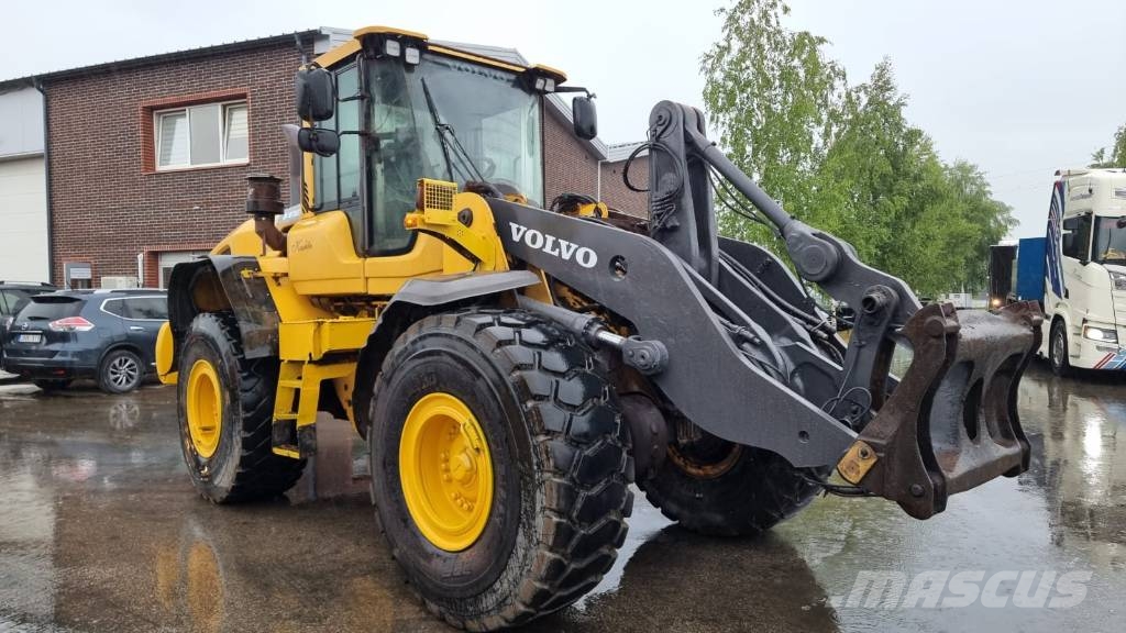 Volvo L 120 G لوادر بعجل