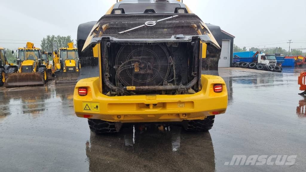 Volvo L 120 G لوادر بعجل