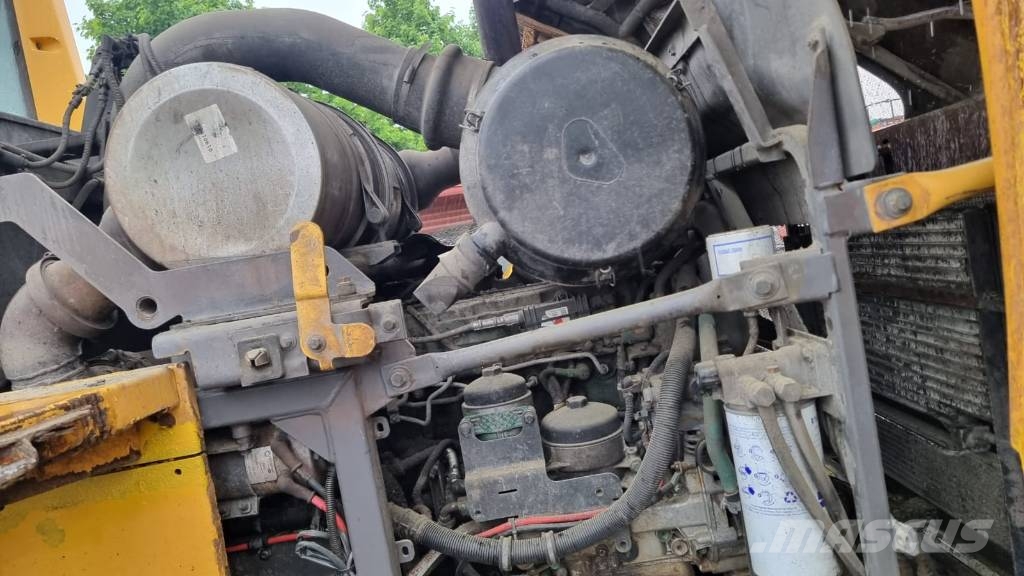 Volvo L 120 G لوادر بعجل