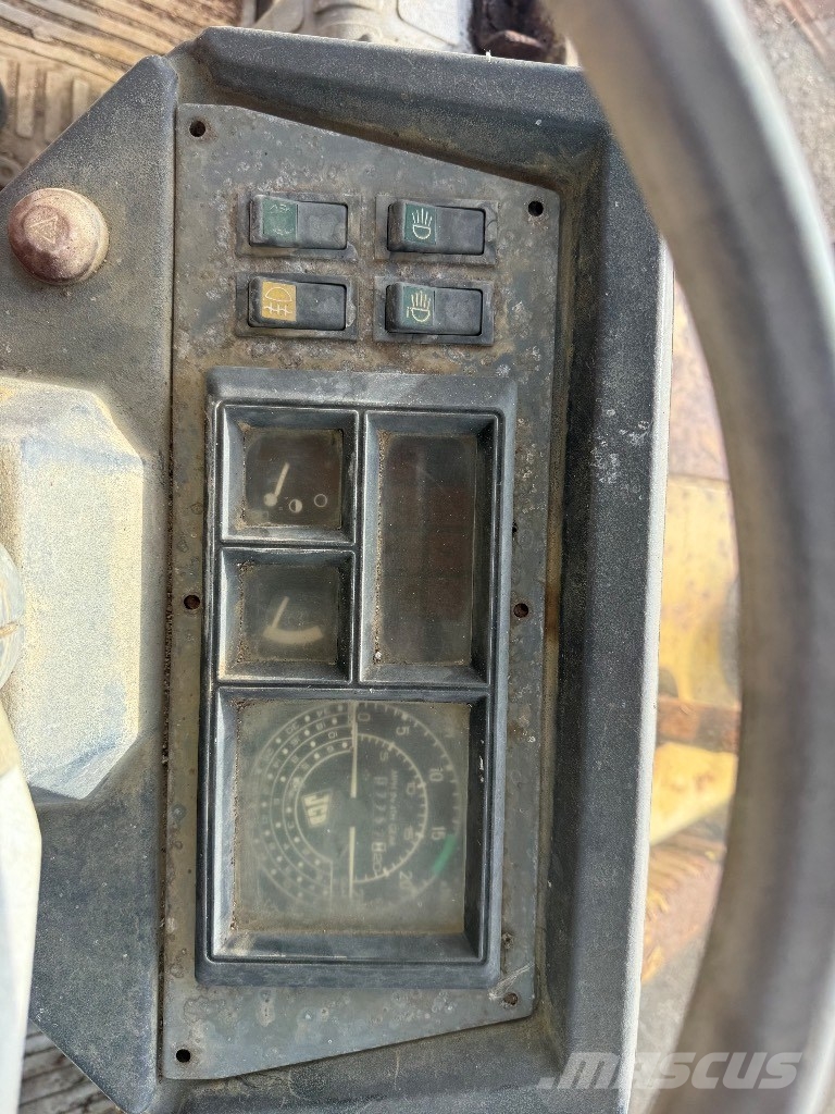 JCB 3 CX Kaivurikuormaajat