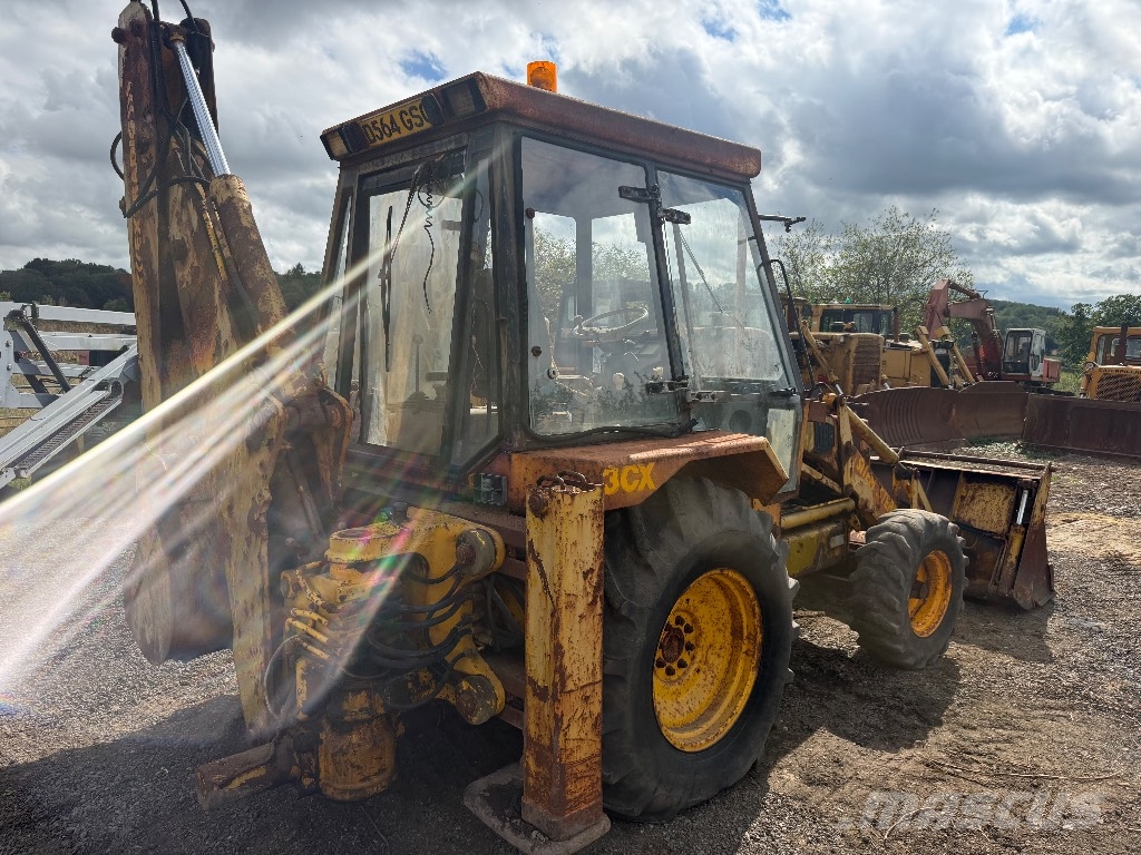 JCB 3 CX Kaivurikuormaajat