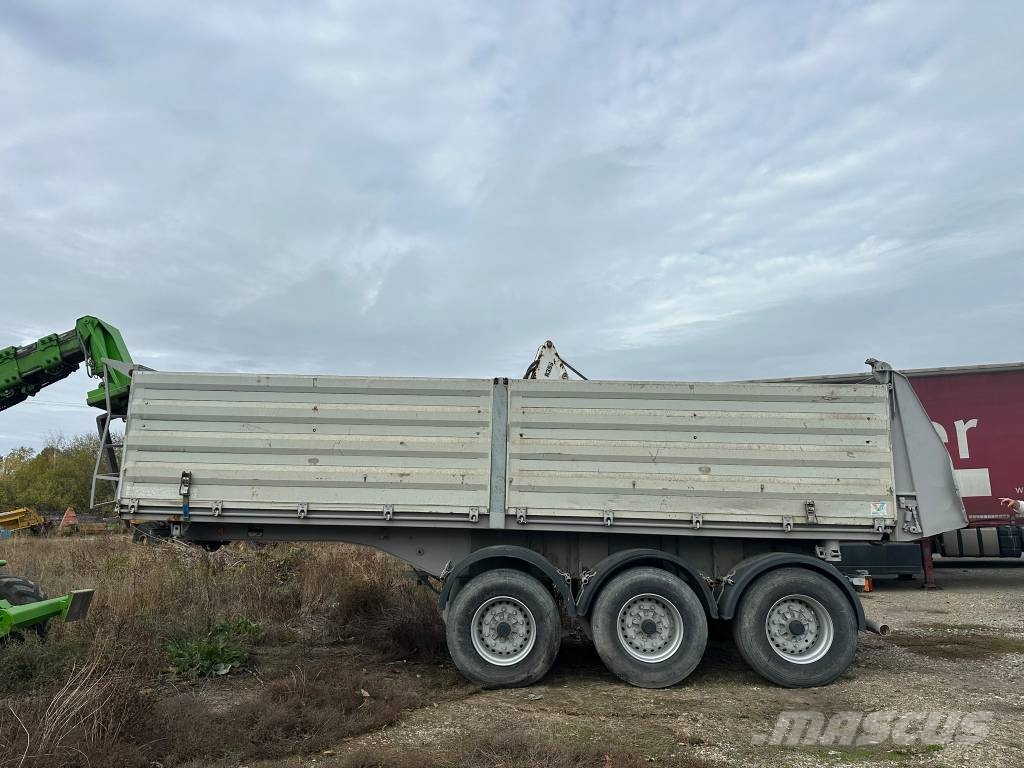 Scharmüller 3A3S HKS Box semi-trailers