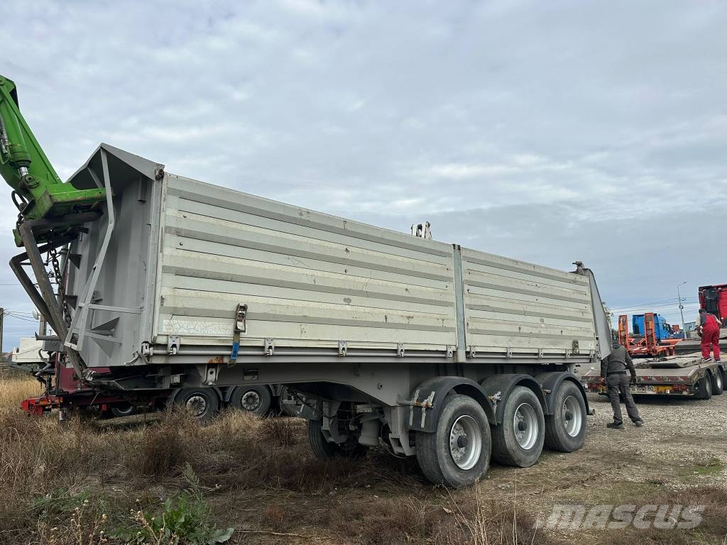 Scharmüller 3A3S HKS Box semi-trailers
