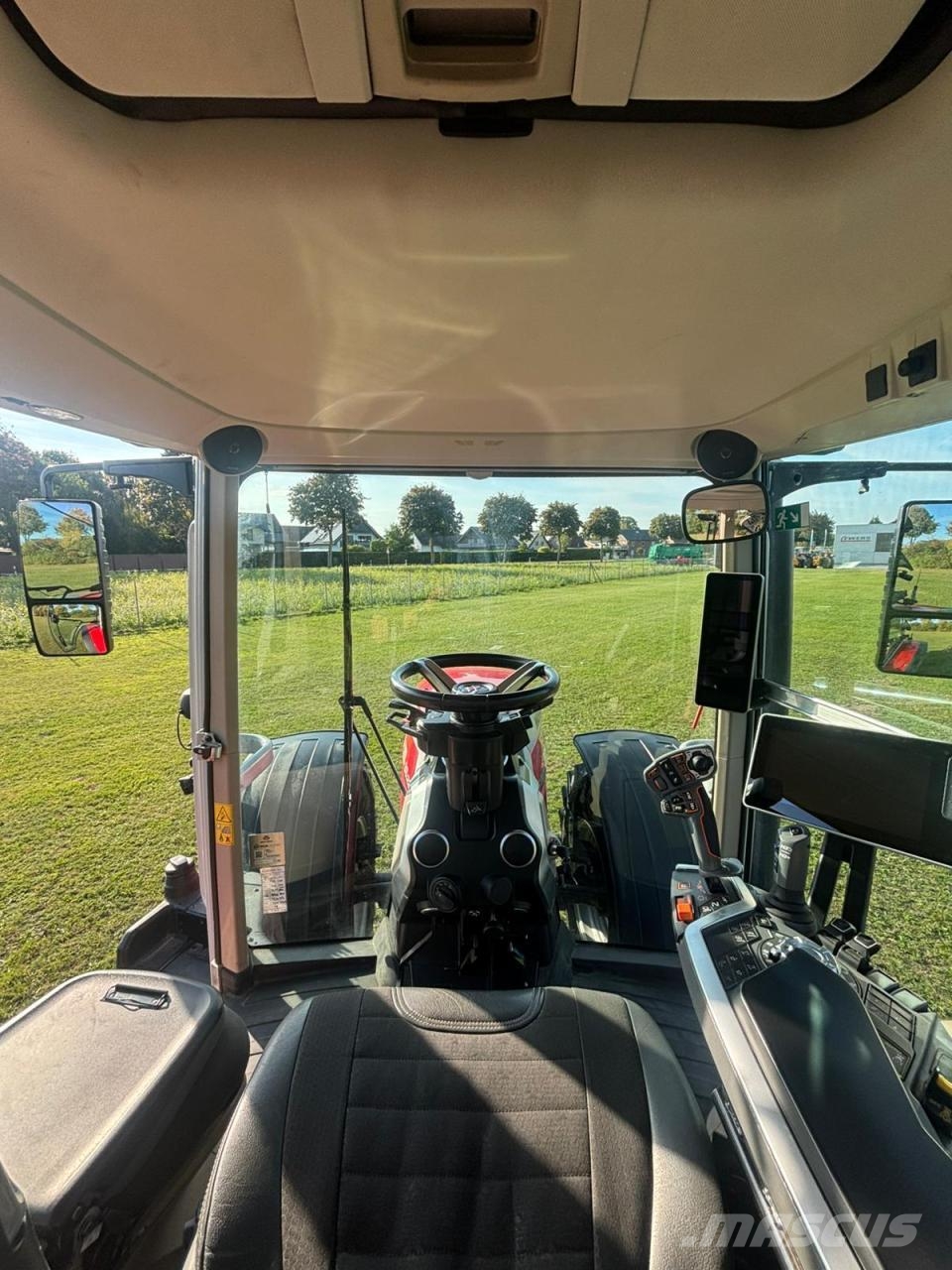 Massey Ferguson 8S.225 Dyna E-Power Traktörler