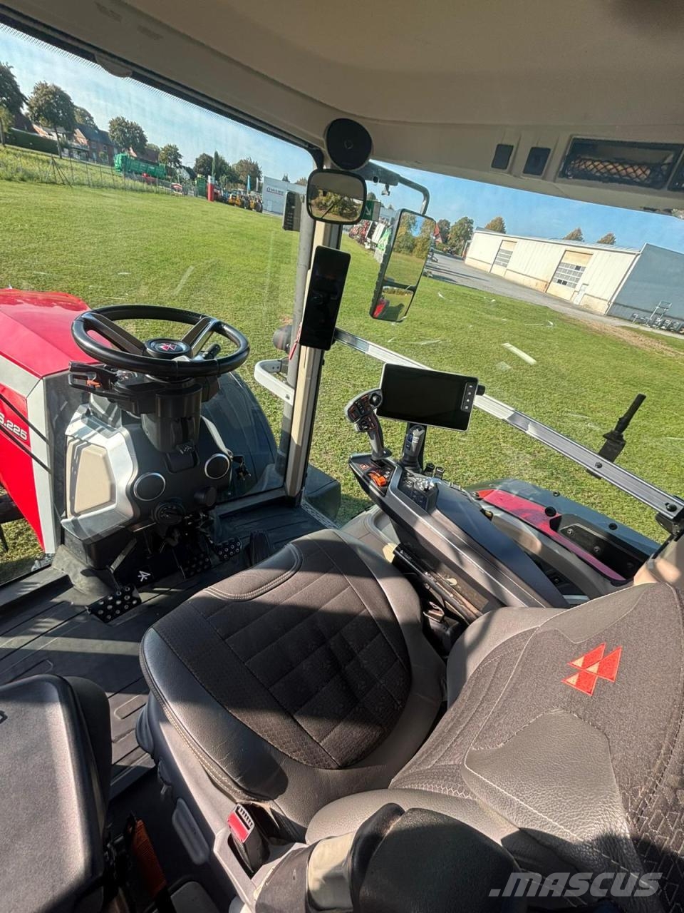 Massey Ferguson 8S.225 Dyna E-Power Traktörler