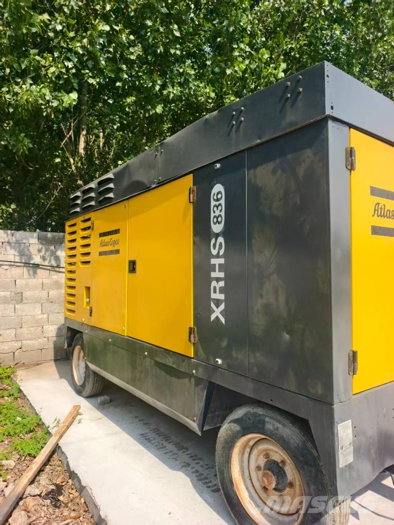 Atlas XRHS836 Mobile air compressor for mining مكابس