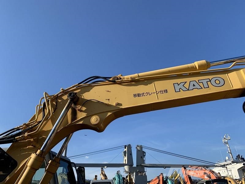 Kato HD513MR-6 Εκσκαφείς με ερπύστριες