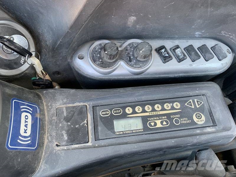 Kato HD513MR-6 Εκσκαφείς με ερπύστριες