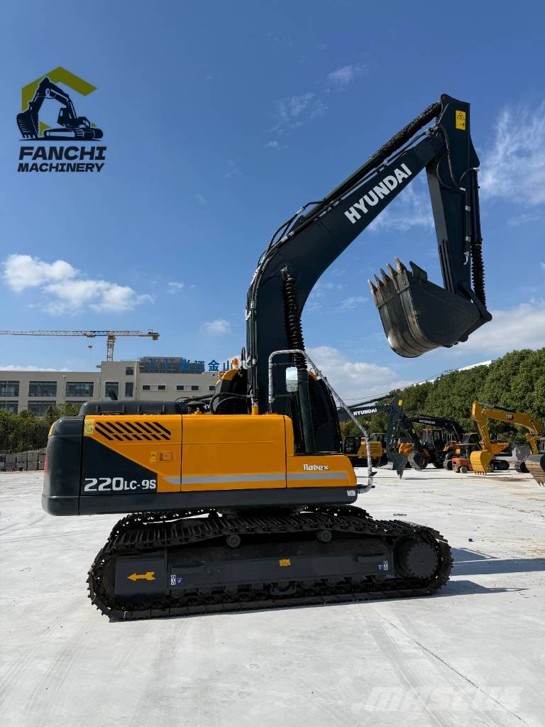 Hyundai 220LC-9S Excavadoras sobre orugas