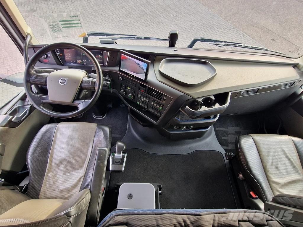 Volvo FH 13.500 Globetrotter XL 6x2 - Full air - Leather Sattelzugmaschinen